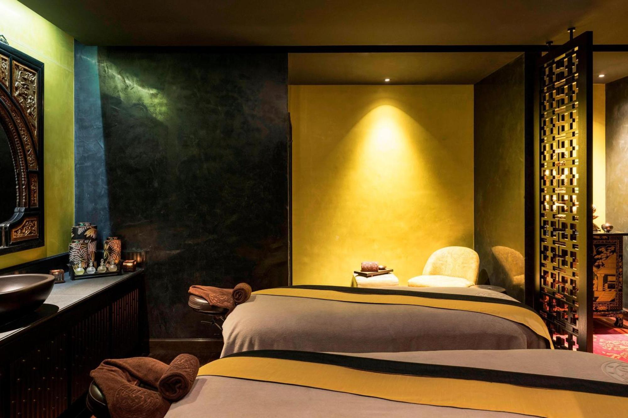 Grosvenor House, A Luxury Collection Hotel, Dubai Exterior photo A treatment room at the B attitude spa