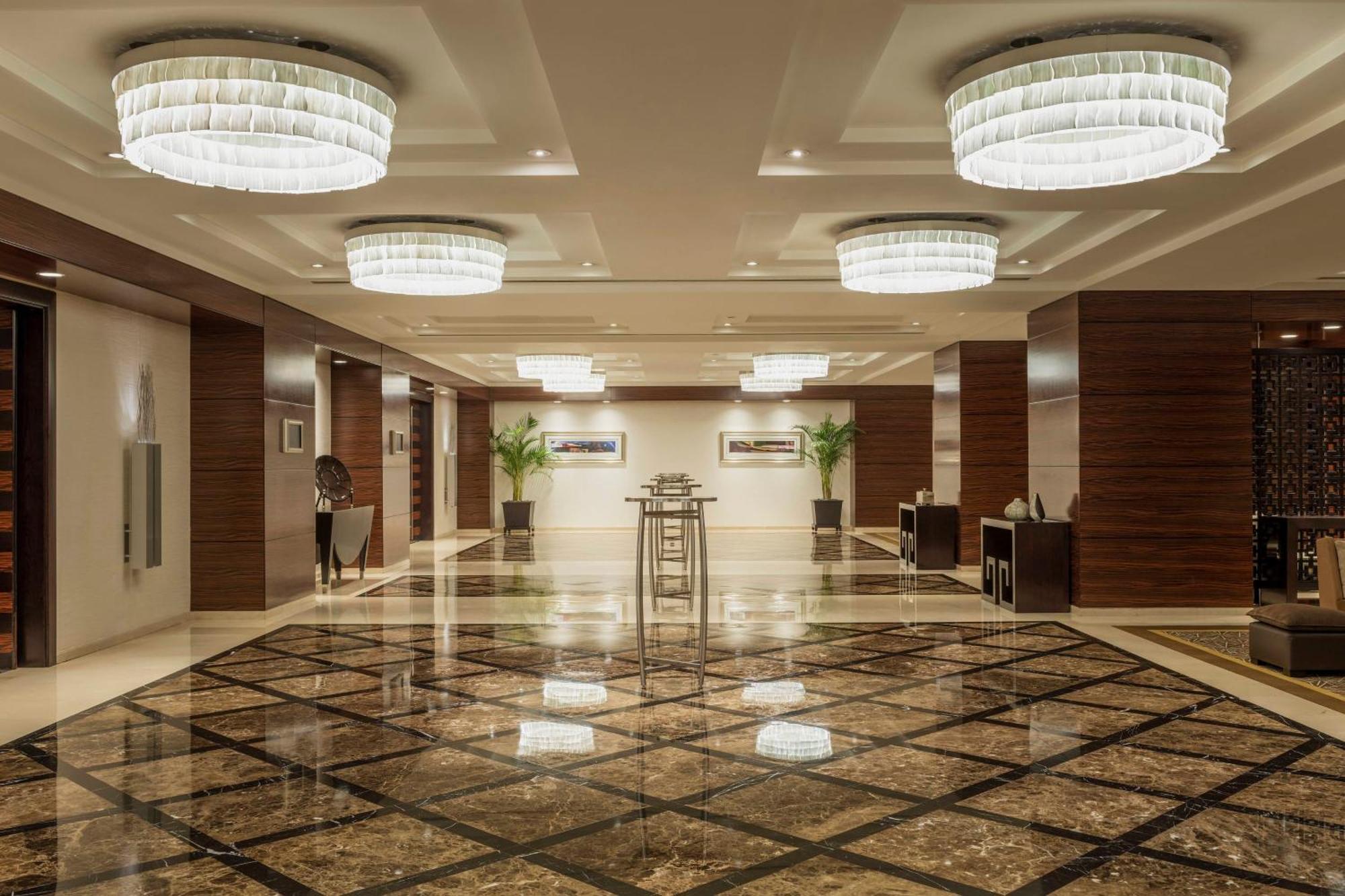 Grosvenor House, A Luxury Collection Hotel, Dubai Exterior photo The lobby of the hotel