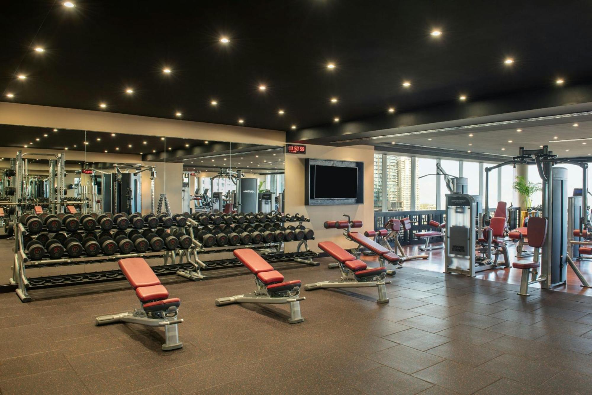 Grosvenor House, A Luxury Collection Hotel, Dubai Exterior photo The gym at the hotel