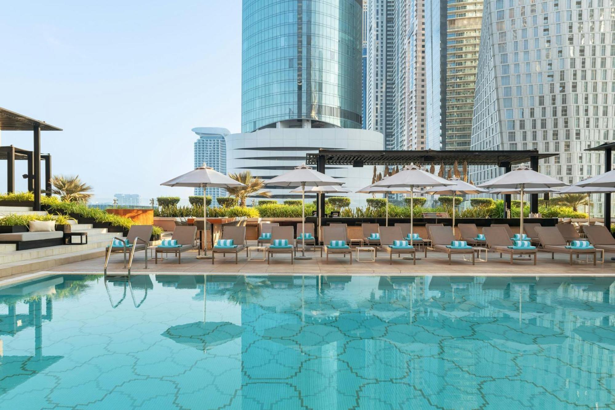Grosvenor House, A Luxury Collection Hotel, Dubai Exterior photo The swimming pool at the hotel